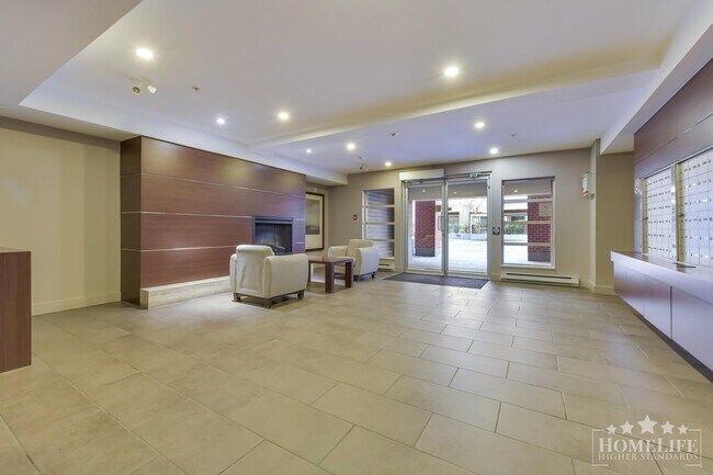 Photo du bâtiment - Charming 2 Bed 2 Bath + Den Ground Level Condo in Walnut Grove