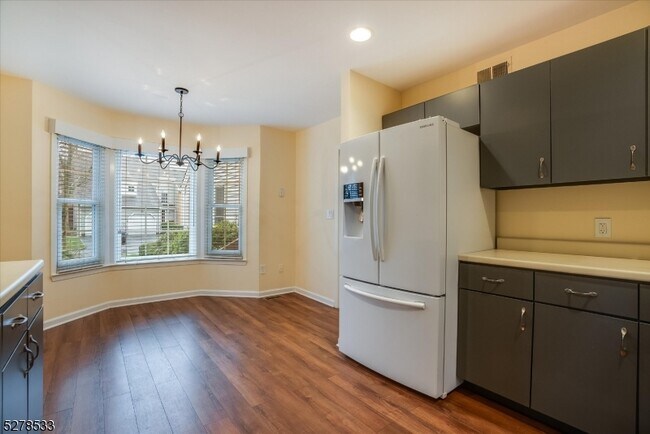Building Photo - 151 Dezenzo Ln