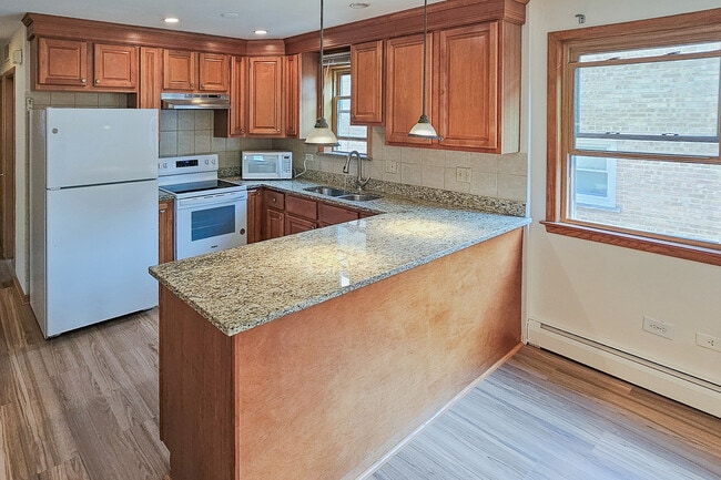 Building Photo - 2419 N 77th Ct