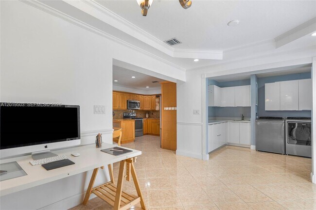 Foto del edificio - 3021 NW 72nd Way