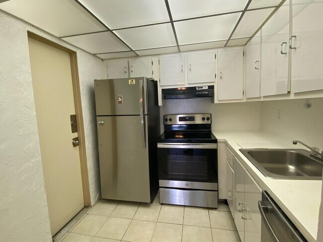 Foto del edificio - 632 NW 13th St