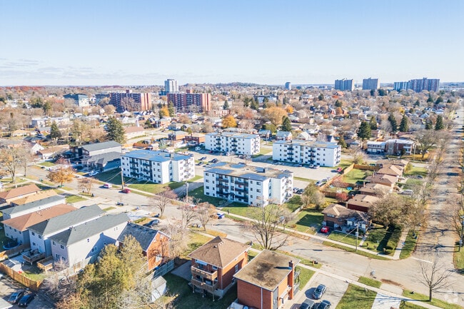 Building Photo - 195-210 5th Ave