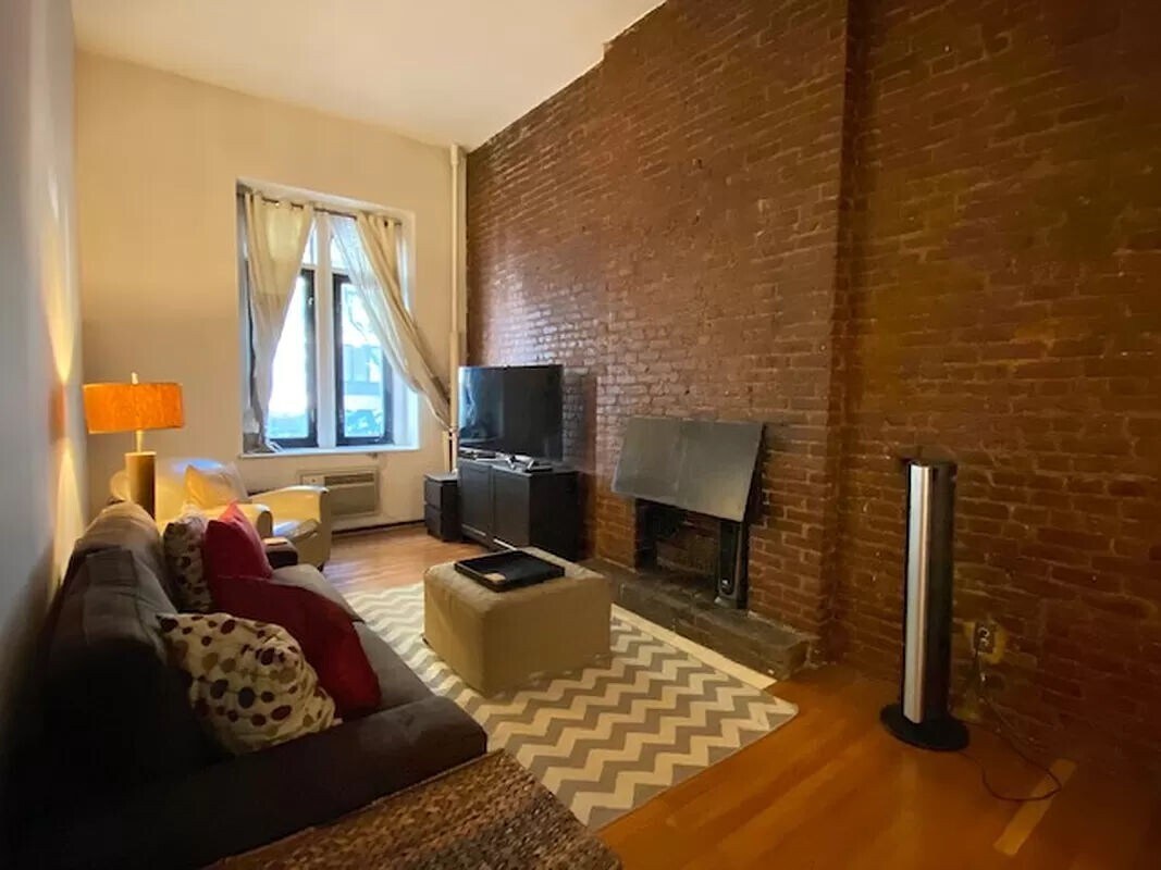 Foto principal - East 30th Street