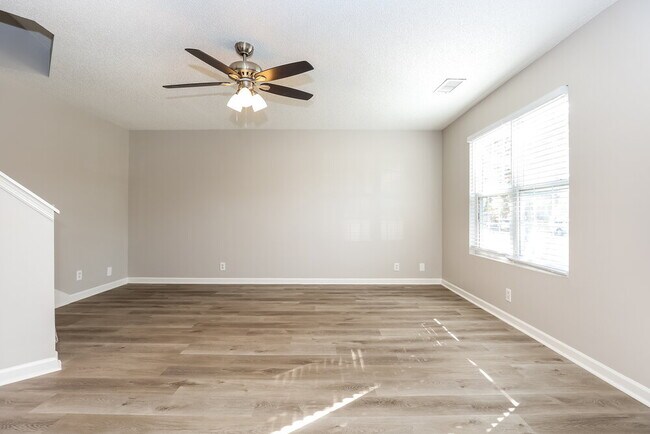 Foto del edificio - 2728 Painted Pony Dr