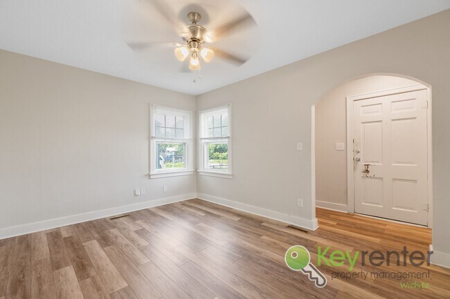 Foto del edificio - 3 Bed 1 Bath In Quiet Neighborhood
