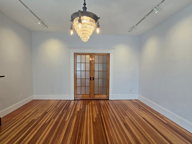 Foto del edificio - 116 Winnisimmet St