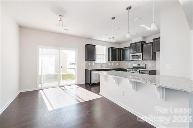Foto del edificio - 6929 Walnut Branch Ln