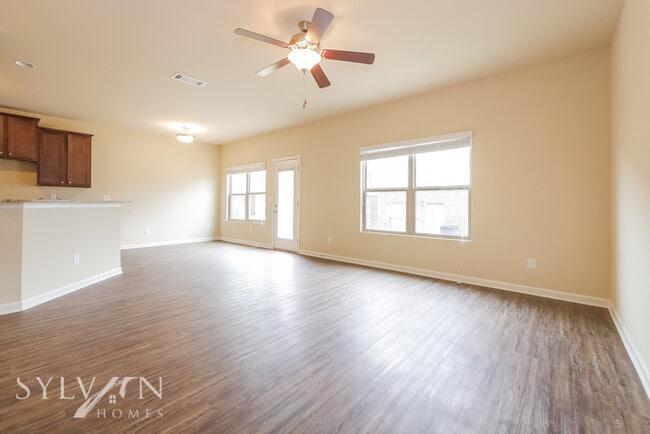 Building Photo - Lease today! No extra charge for contentme...