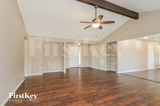 Building Photo - 15426 Cousteau Dr