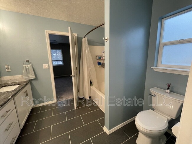 Building Photo - 9022 W Campus Dr