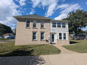 Building Photo - 204 Fogarty St