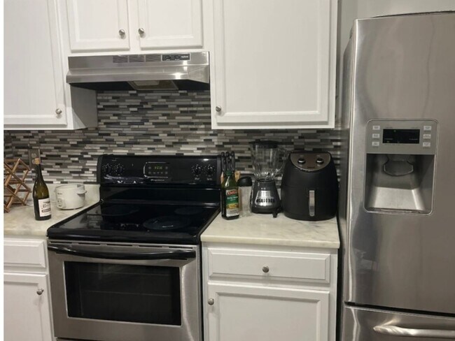 Foto del edificio - 3 Bedroom Townhome in Atlanta