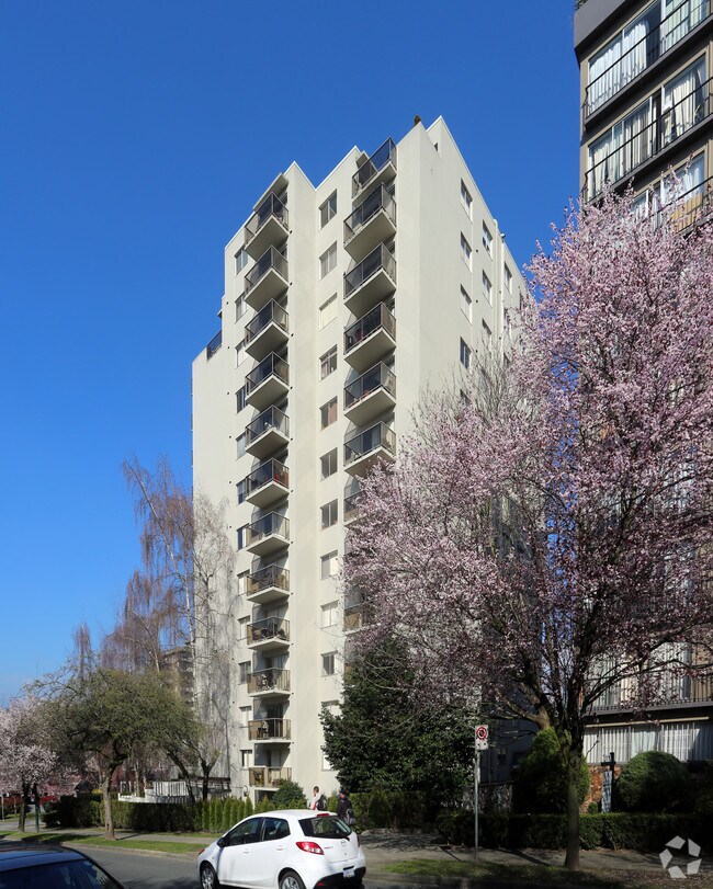 Photo du bâtiment - Ocean Park Place Apartments