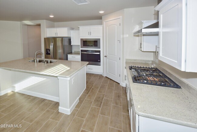 Foto del edificio - 705 Paseo De La Reina St