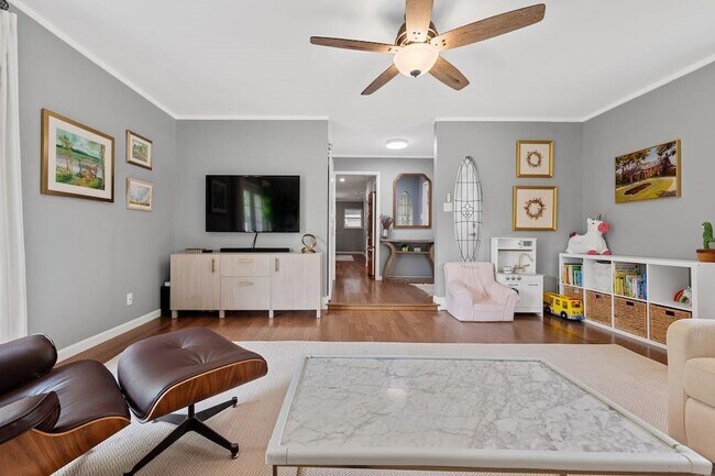 Foto del edificio - 2609 Friar Tuck Ln