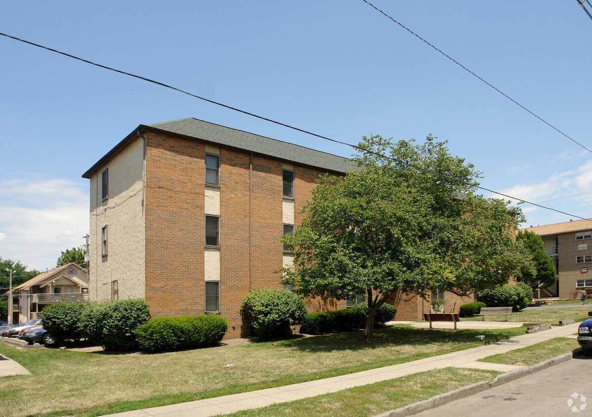 Building Photo - 100 Chittenden Ave