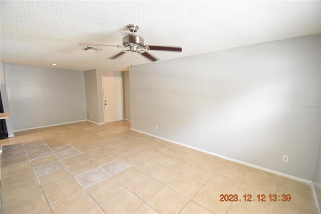 Building Photo - 228 Thorntree Pl
