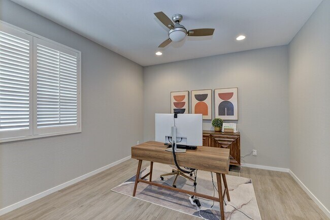 Foto del edificio - Sky Crossing Community Living