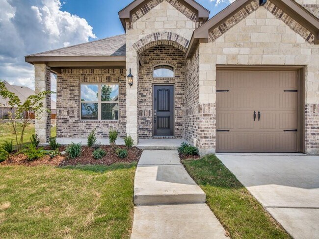 Building Photo - 319 Sweetspire Dr