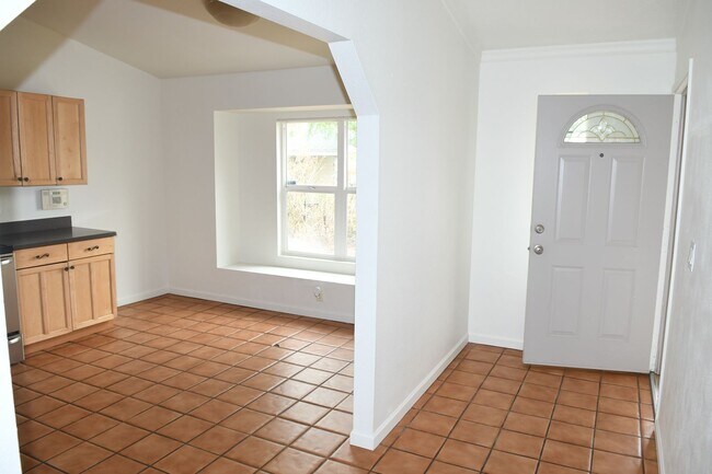 Foto del edificio - 938 N Evergreen Cir