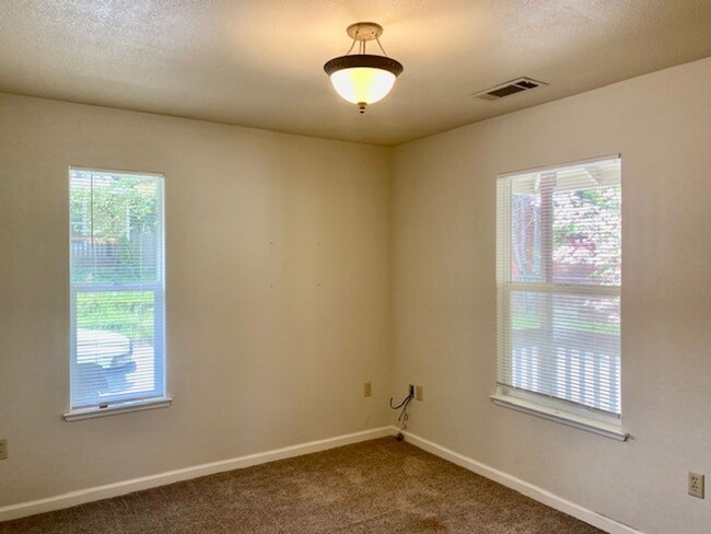 Foto del edificio - Cozy and Nice 2 bedroom Home in Nevada City