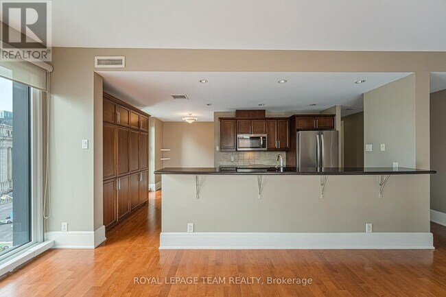 Building Photo - 700 Sussex Dr