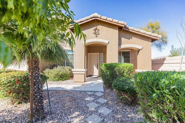 Building Photo - Beautiful upgraded single story with 4 bed...