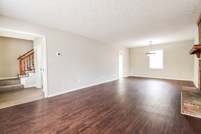 Building Photo - 1308 Autumn Hill Ln