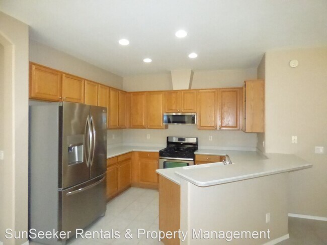 Building Photo - 3 br, 2.5 bath House - 14240 W Clarendon Ave