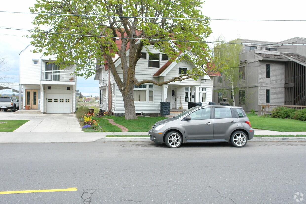 Building Photo - 1730 W Riverside Ave