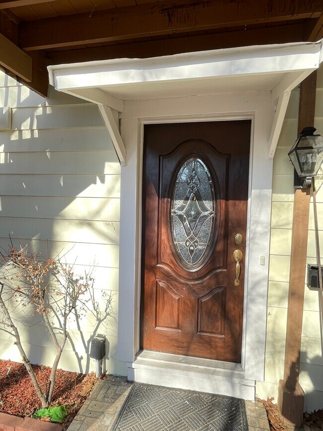 Foto del edificio - 1211 Isis Ave