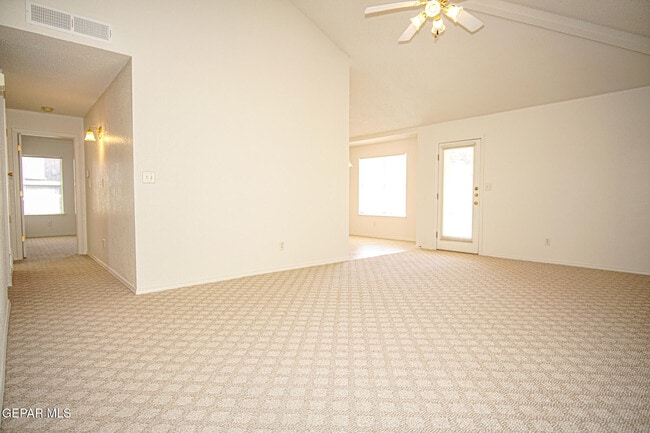 Building Photo - 6724 Dakota Ridge Dr