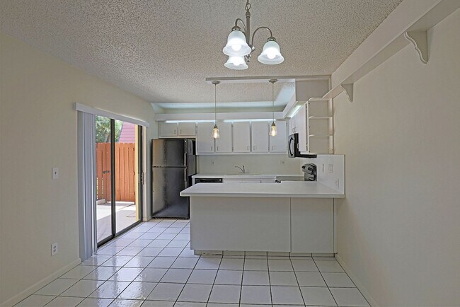 Foto del edificio - 1556 Park Meadows Dr