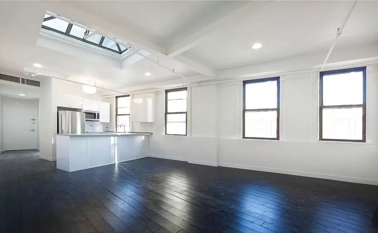 Primary Photo - 63 Spring Street