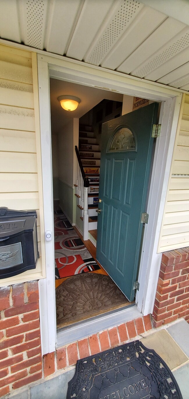Fingerprint Entry thru Front Door - 1117 5th Ave