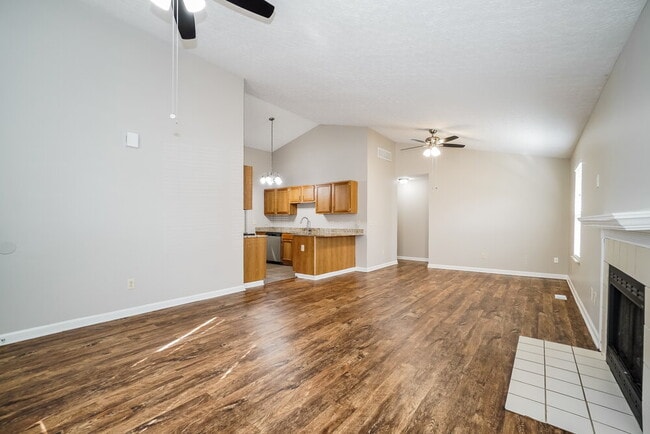 Foto del edificio - 3428 Oak Bend Blvd