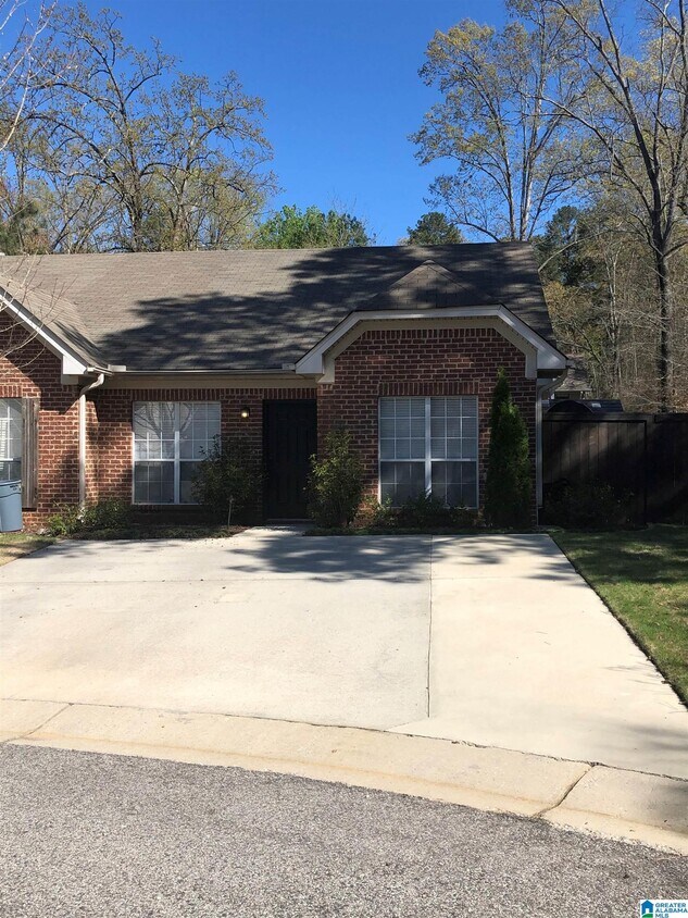 2751 Southwood Ln, Bessemer, AL 35022 Townhome Rentals in Bessemer AL