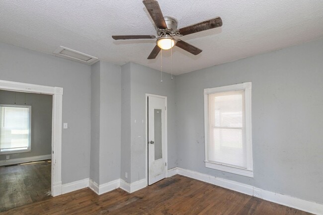 Building Photo - 1415 Spruce St