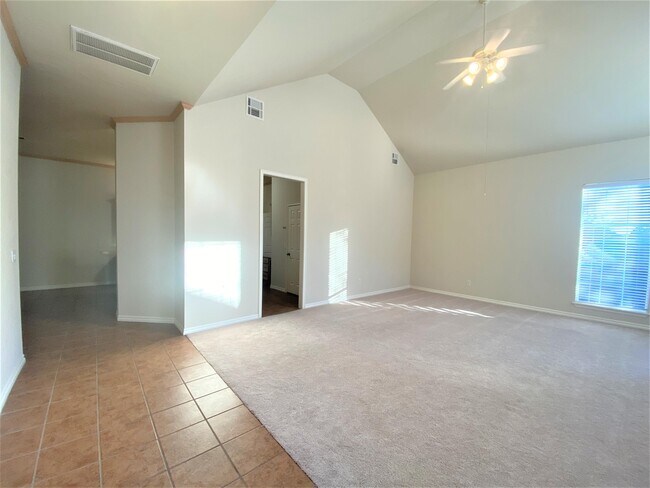 Building Photo - 17 Red Admiral Way