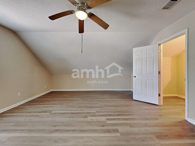 Foto del edificio - 7 Holly Springs Cir
