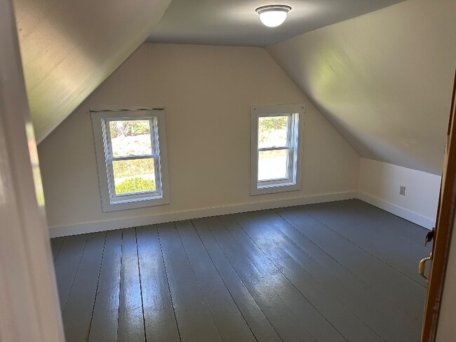 Foto del edificio - 367 Gardiner Rd