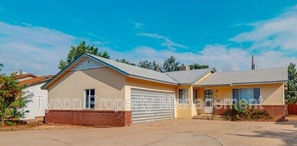 Building Photo - 6021 Aspen Ave NE