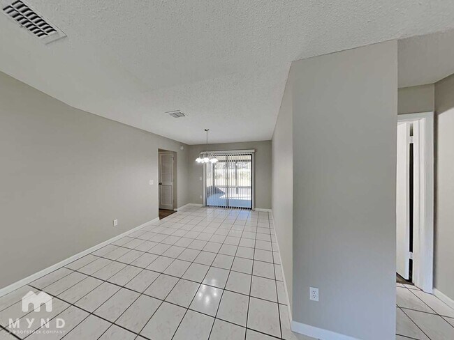 Foto del edificio - 6444 Diamond Leaf Ct N