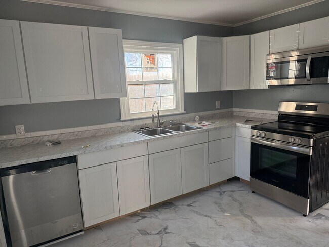 Foto del edificio - Updated 3 Bedroom 2 Bathroom Home