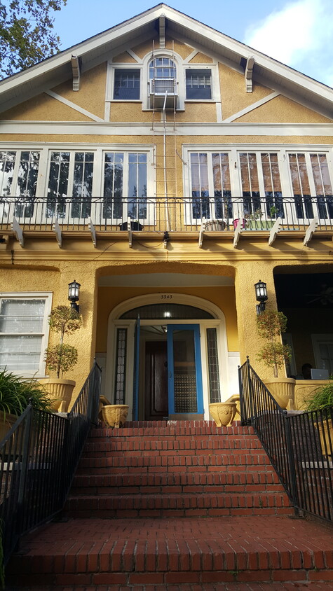 Primary Photo - 3343 Esplanade Ave