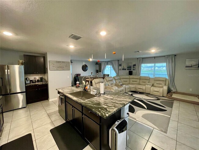 Foto del edificio - 12169 High Rock Wy