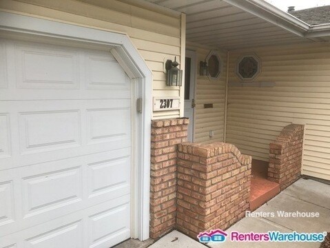 Foto del edificio - 2307 40th Ave NE