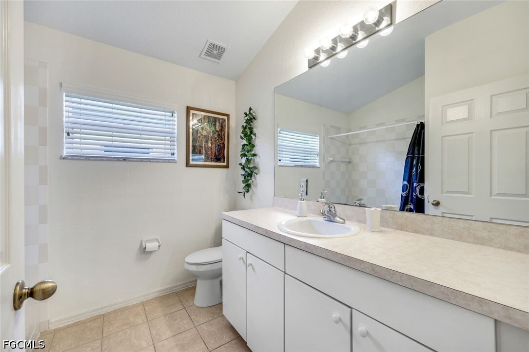 Building Photo - 14823 Calusa Palms Dr