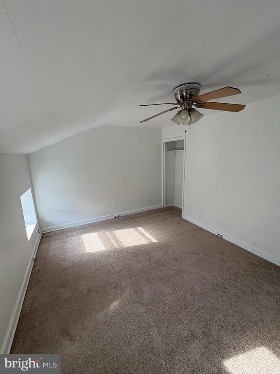 Foto del edificio - 135 E Miner St