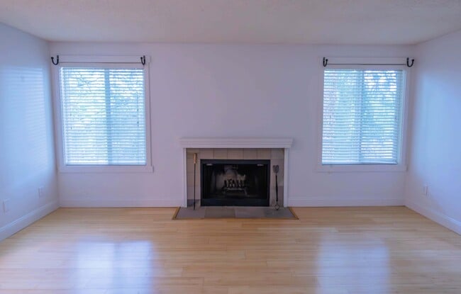 Building Photo - 15238 SE 43rd Ct
